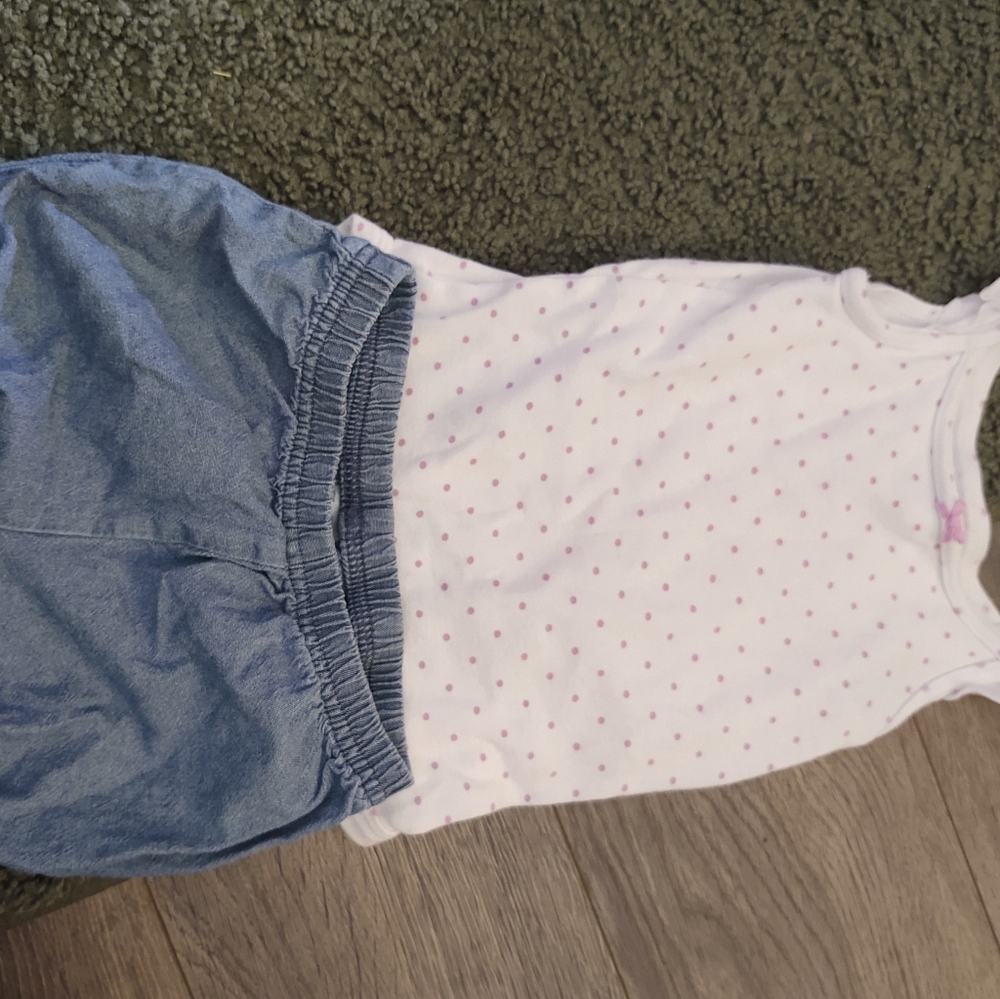 Carter's outfit